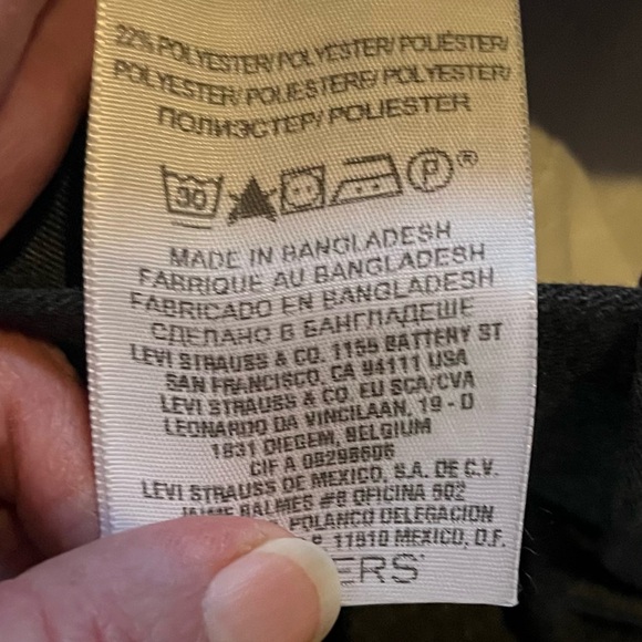 Dockers signature khakis 32 x29 - Picture 3 of 4